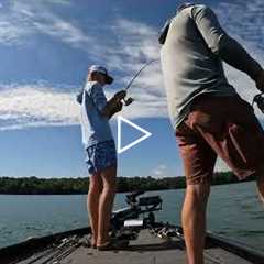 Fishing on Lake Hartwell in the DEAD of Summer!(CRAZY DAY ON THE LAKE!)