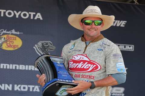 Joey Cifuentes notches second Bassmaster Elite Series win at Lake St. Clair