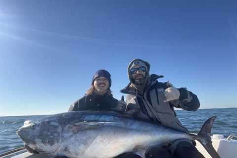 60-inch Bluefin Tuna Caught on 18-foot Bay Boat